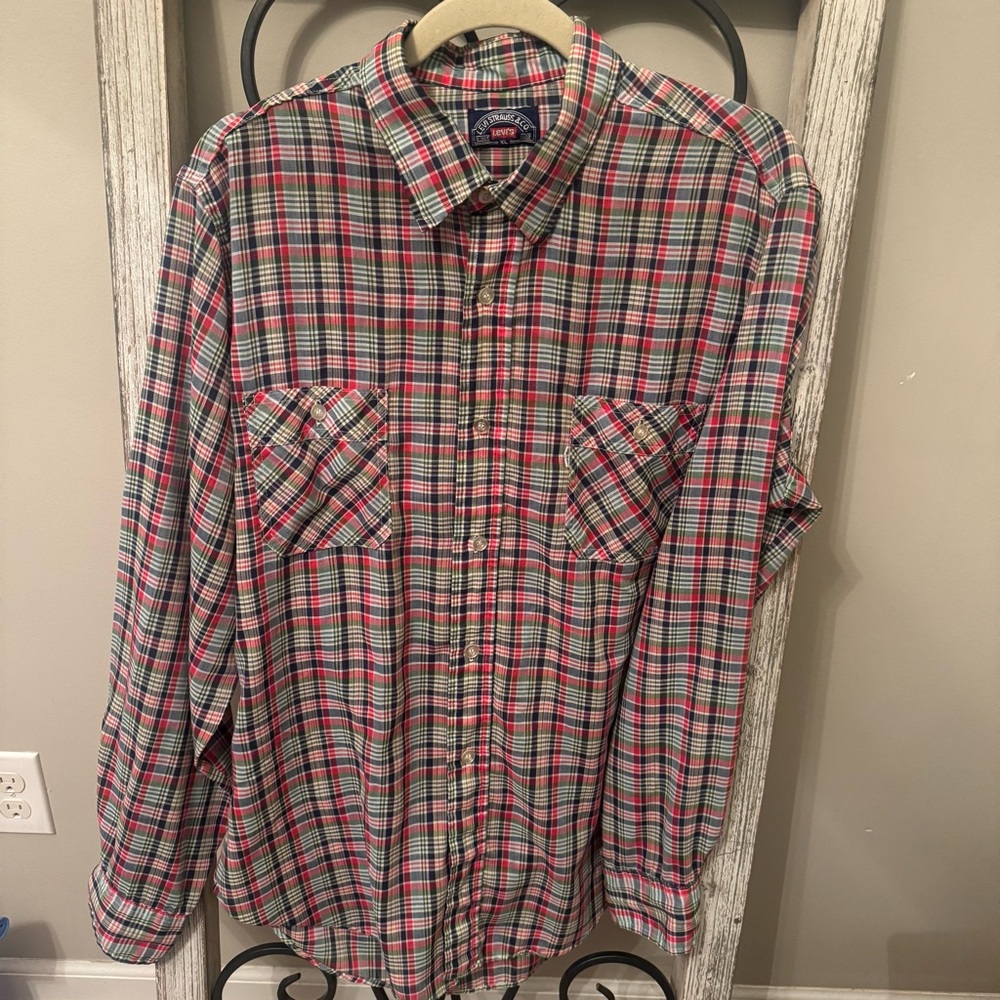Levi’s Vintage Plaid Button Down Shirt Red Green Navy Check Men’s‎ XL